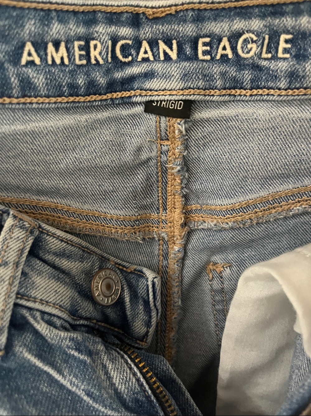 AMERICAN EAGLE Outfitters Light Blue Ripped Knee Mom Denim Jeans Size 000 - Picture 6 of 8